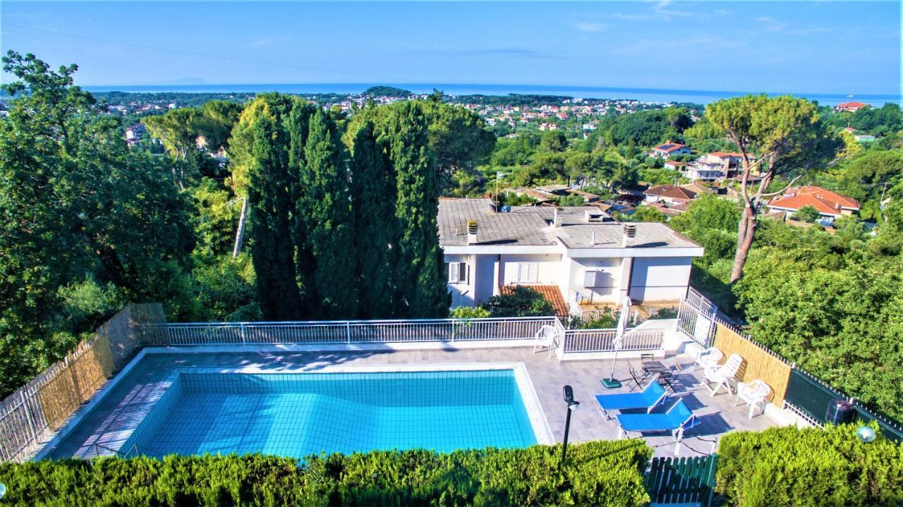 Villa Panoramica Con Piscina E Giardino Per 6 A Minturno Bagian luar foto